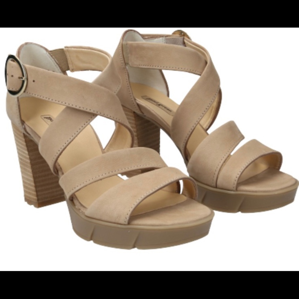 BNWT Paul Green nude sandals
